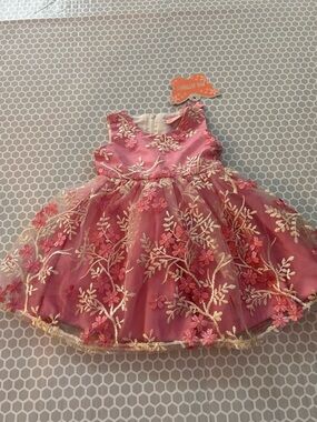NWT Pink Floral Embroidered Party Dress w Petticoat by PINK HOUSE. Size M
